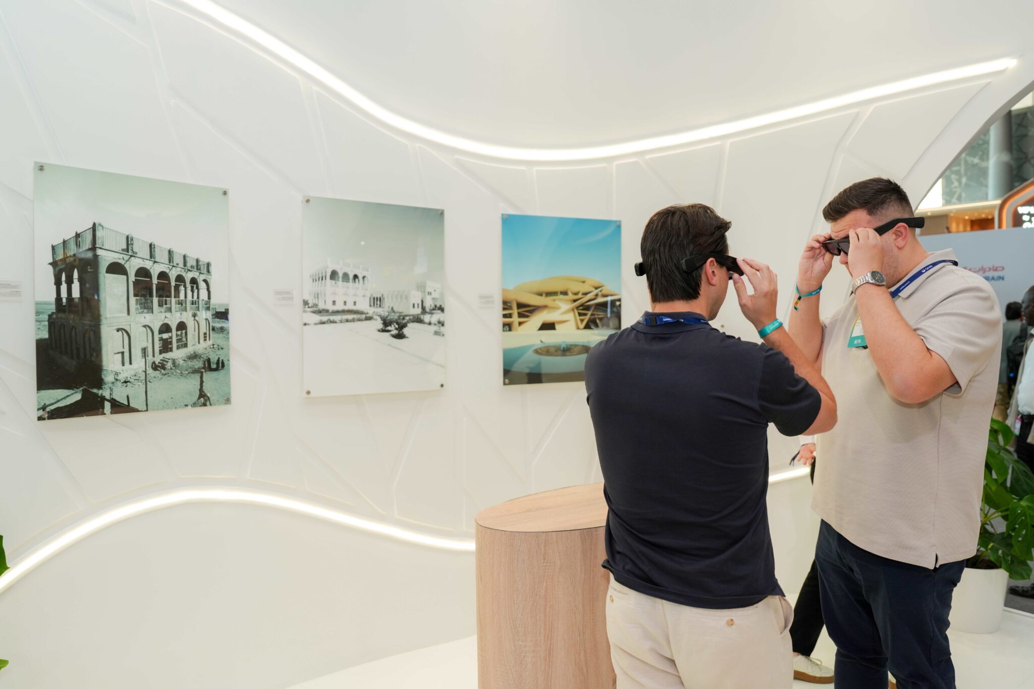 سناب تعرض في قمة الويب قطر تجارب واقع معزز ونظارات Spectacles مدعومة بالذكاء الاصطناعي