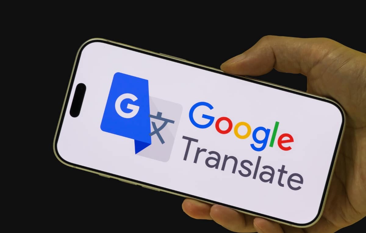 ترجمة فورية عبر السماعات.. جوجل تتيح ميزة “الترجمة الحية” في آيفون وآيباد