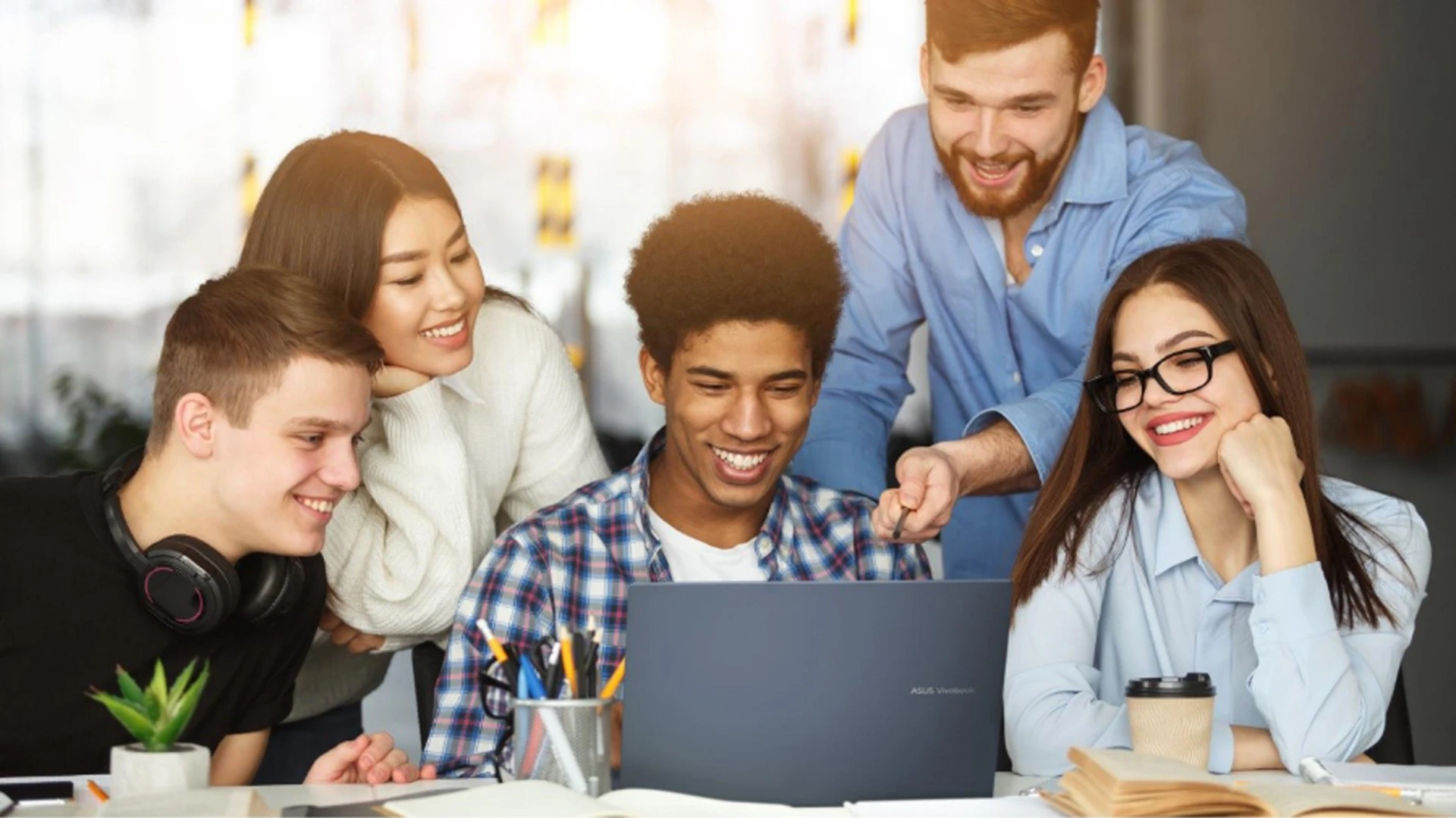 عروض العودة إلى المدارس متاحة الأن على متجر ASUS الإلكتروني